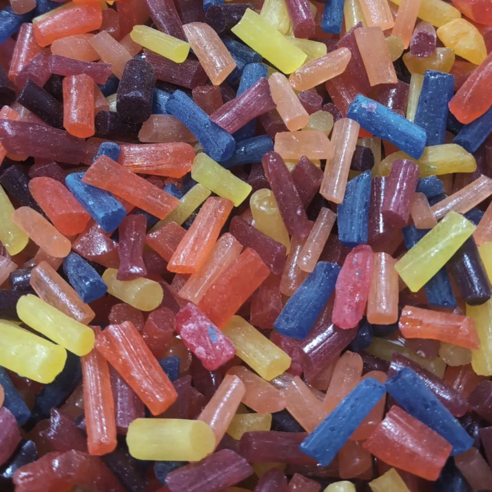 Bonbons durs bâtonnets assortis - couleurs vibrantes